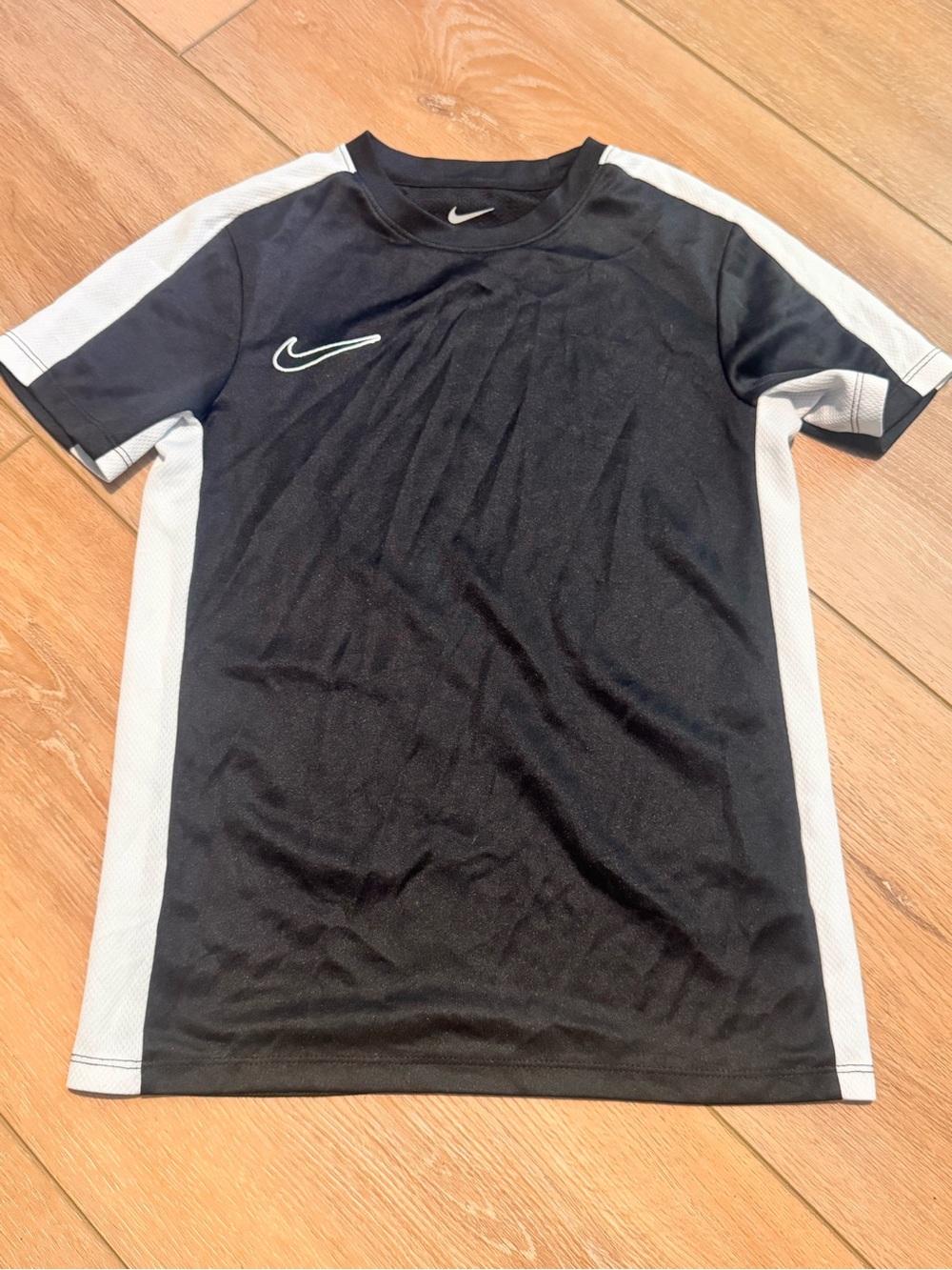 Nike Black and White Short-Sleeve Athletic Tee - Kids